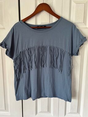 Blue B Collection Fringe T Shirt Size Medium